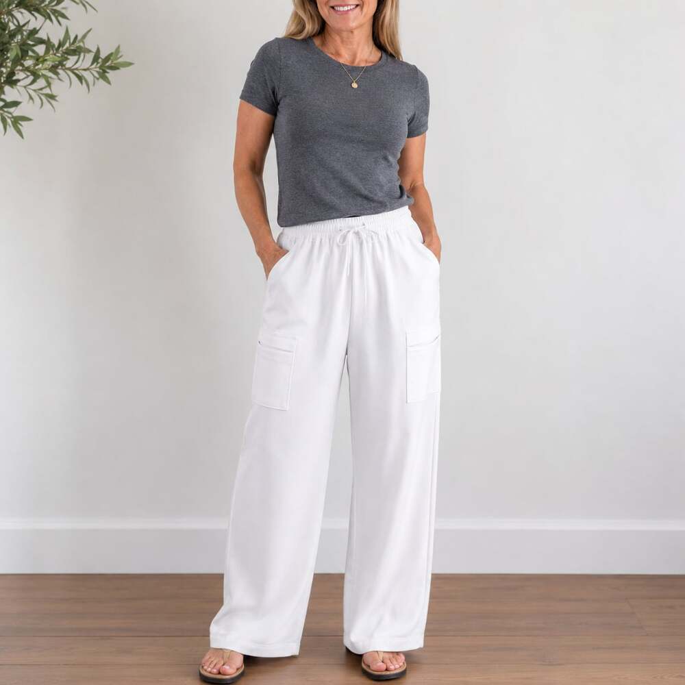 NEW Amazon Essentials Women's SMALL WHITE SCRUBS  Pants